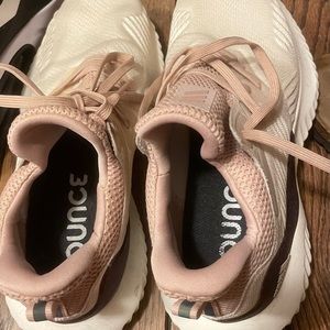 Adidas alphabounce  women’s tennis shoes